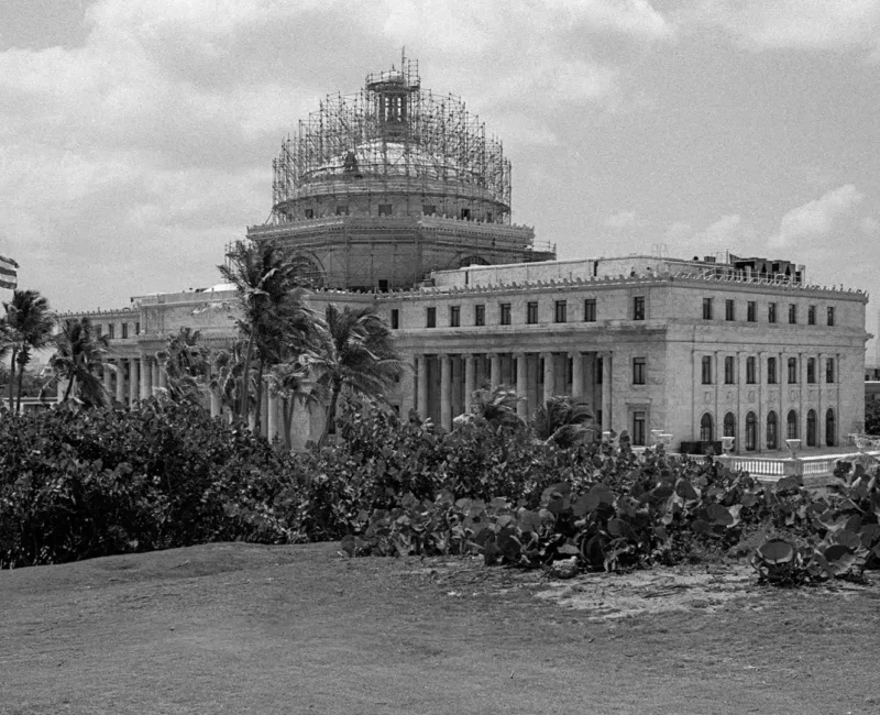 Black and white image of Puerto Rico's Capitol Building